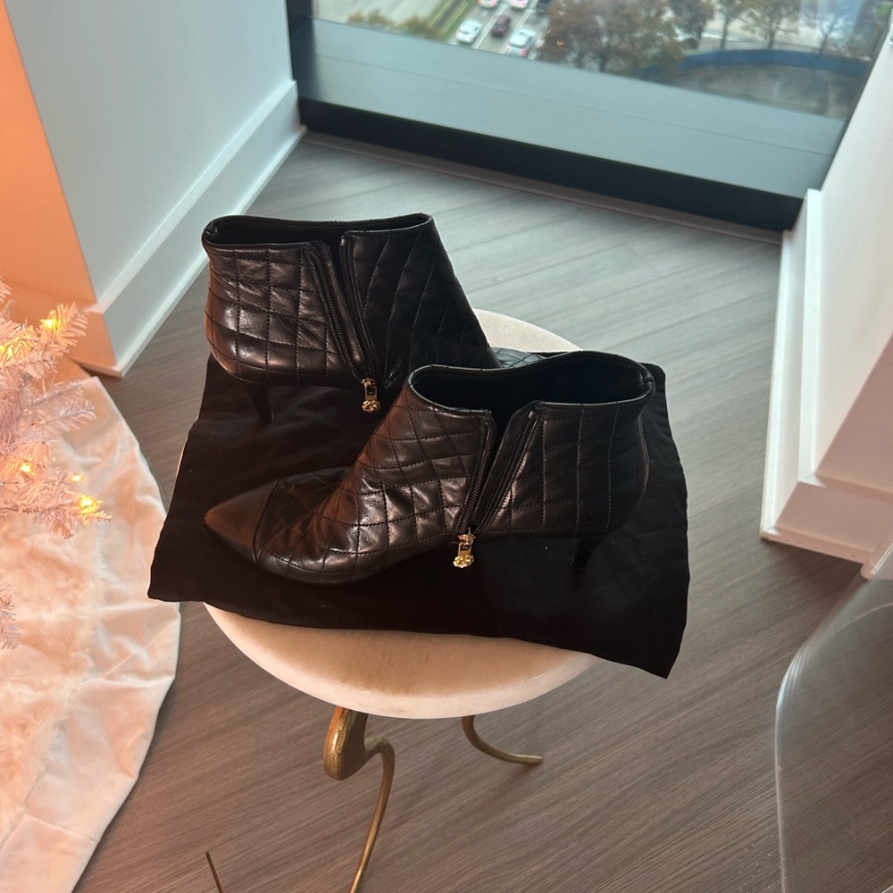 Chanel Short Boots Black Calfskin like new!